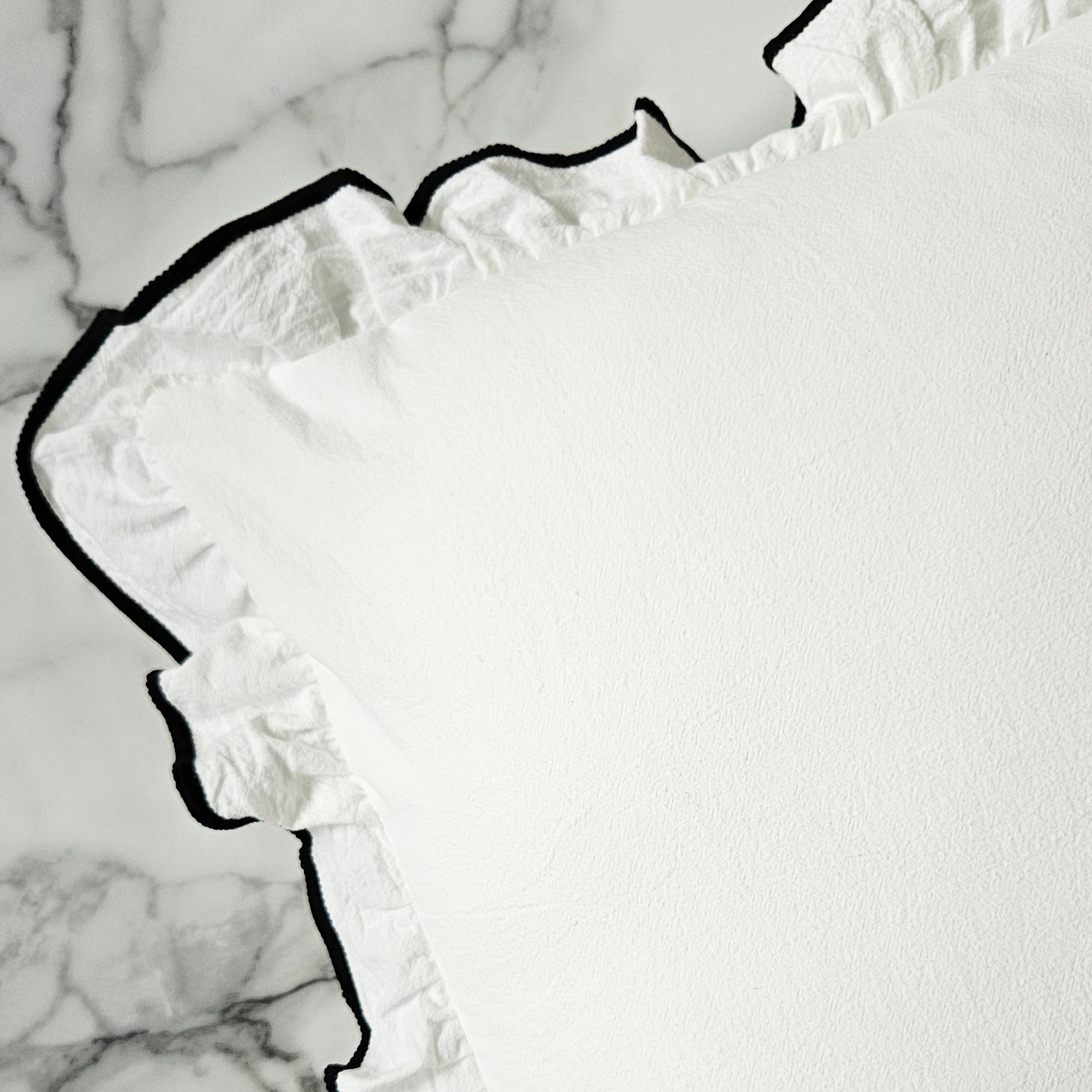 Fornello Frill Cover Cushion