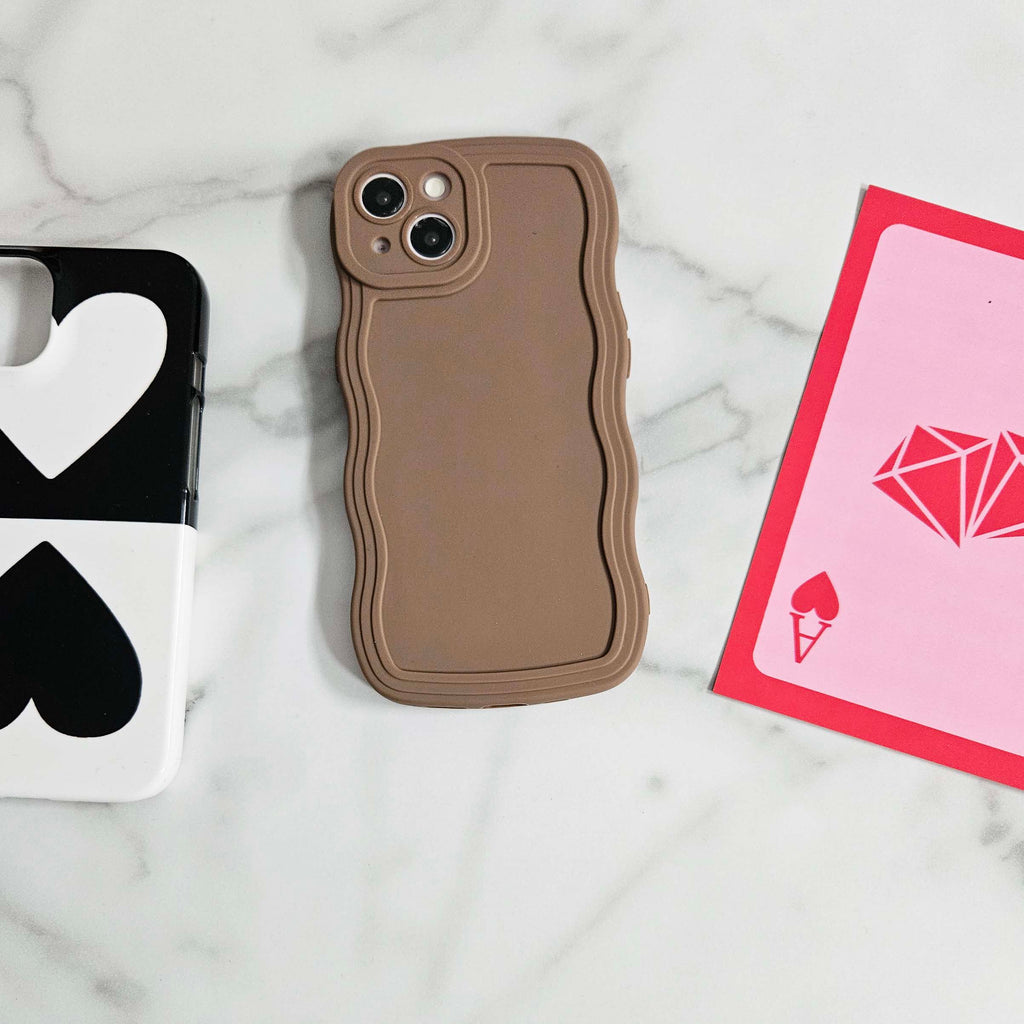 Mocha Mousse Gummy Case