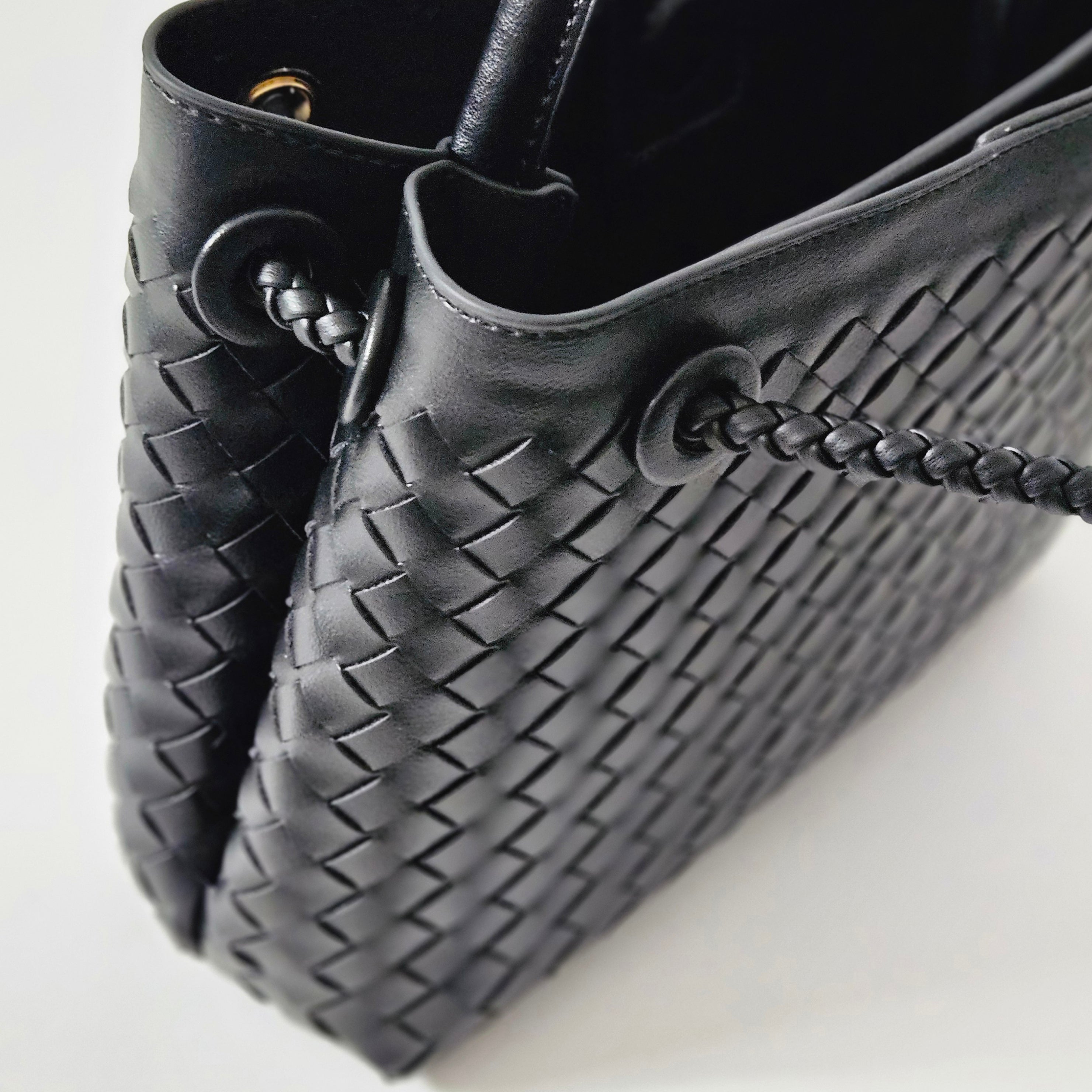 Viola Woven Bag
