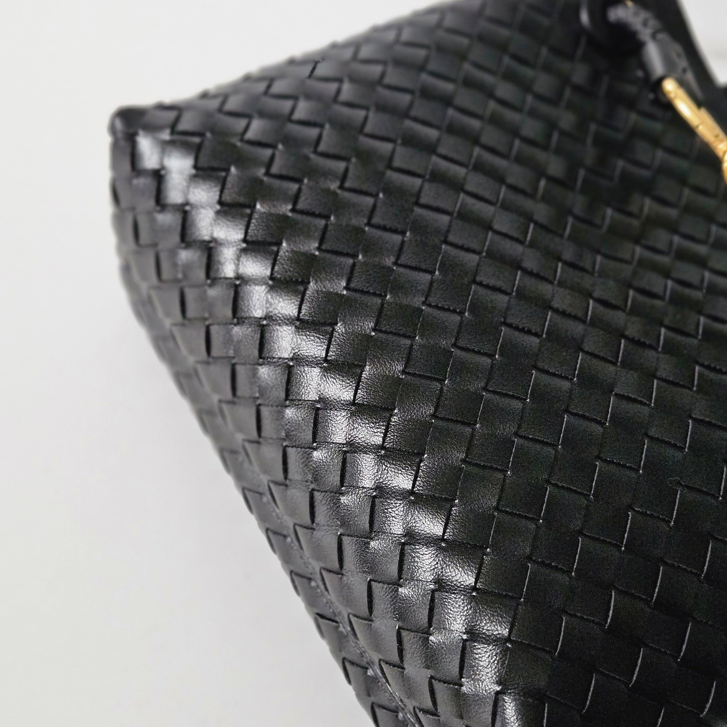 Viola Woven Bag